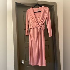 Anne Klein size 6 Salmon Dress (Very flattering)